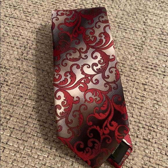 Men’s Tie - Picture 3 of 3